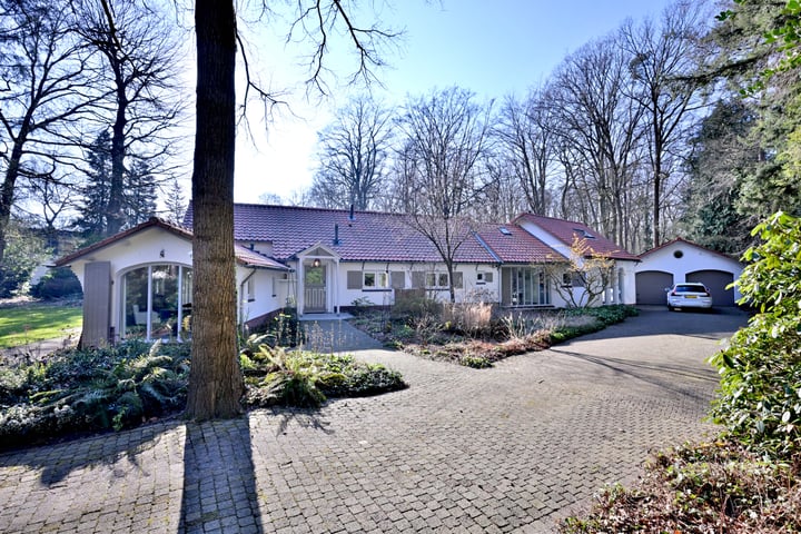 Middenweg 14 in Epse Foto