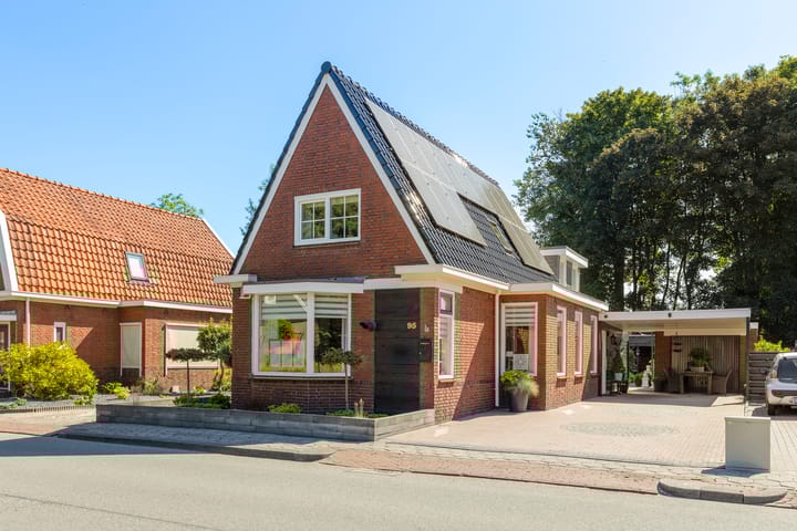 Middenweg 95 in Muntendam Foto