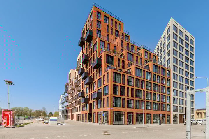 Mies van der Rohestraat 183 in Hoofddorp foto