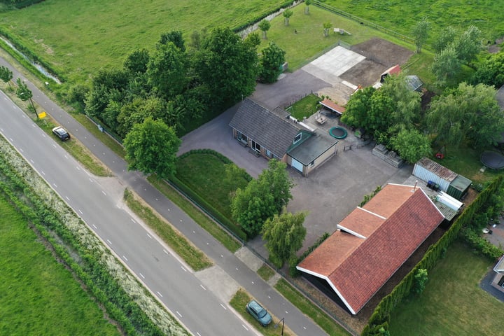 Mijdrechtse dwarsweg 12 in Wilnis Foto