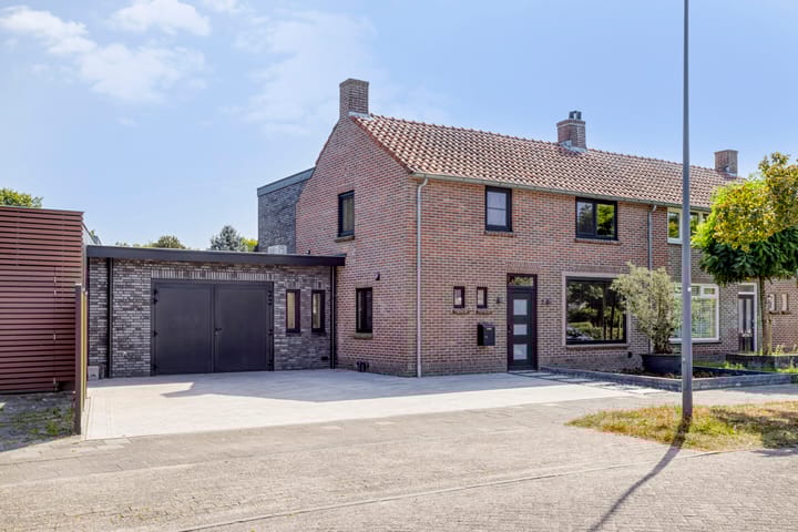 Milla de Kampenstraat 2 in Rosmalen Foto