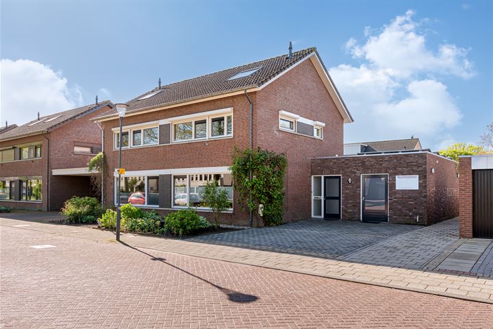 Mina Krusemanstraat 2 in Venray Foto