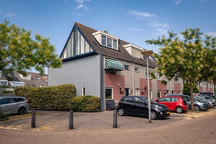 Mina Krusemanstraat 22 en Velserbroek foto