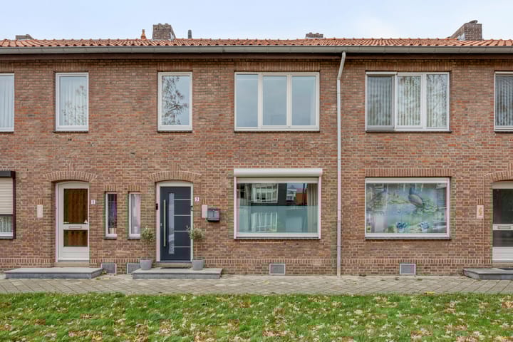 Minister Talmastraat 3 en Maastricht foto