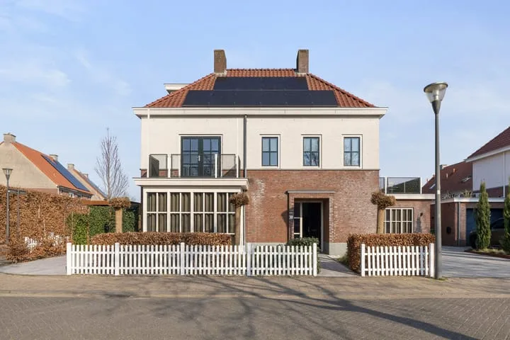 Moerkensbeemden 17 en Helmond
