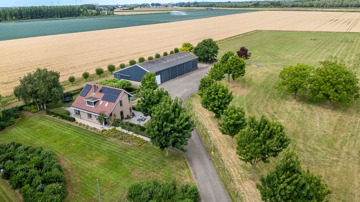 Photo of property Molendijk 69, 's-Gravendeel