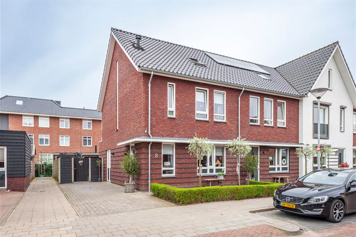 Molendwarsstraat 8 in Nederhemert photo