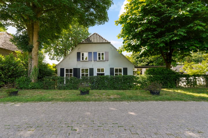 Molenhoek 21 en Vlijmen foto