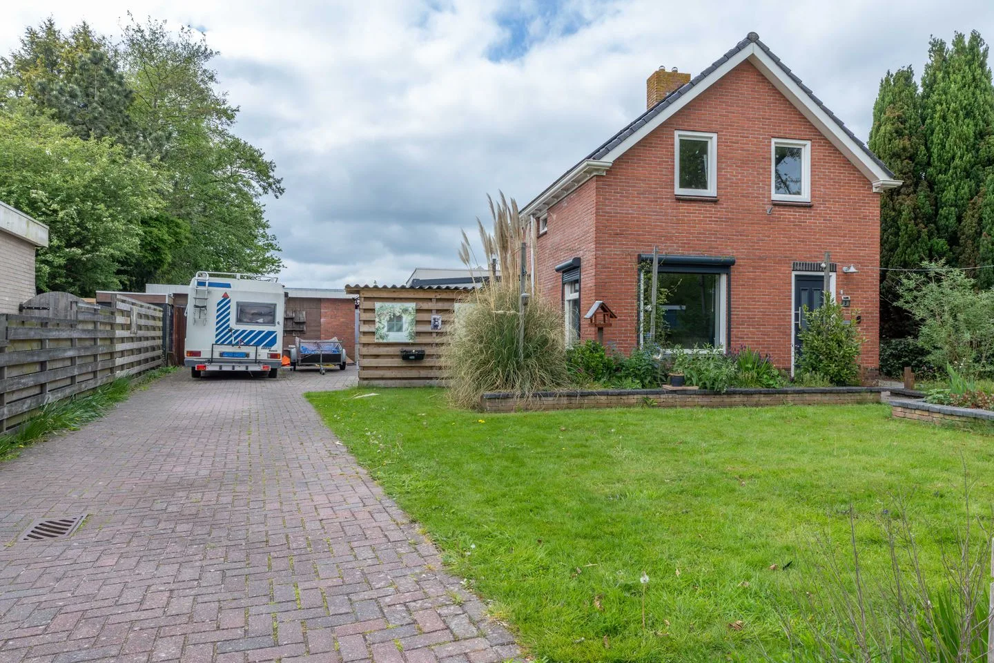 Molenweg 3 in Surhuisterveen