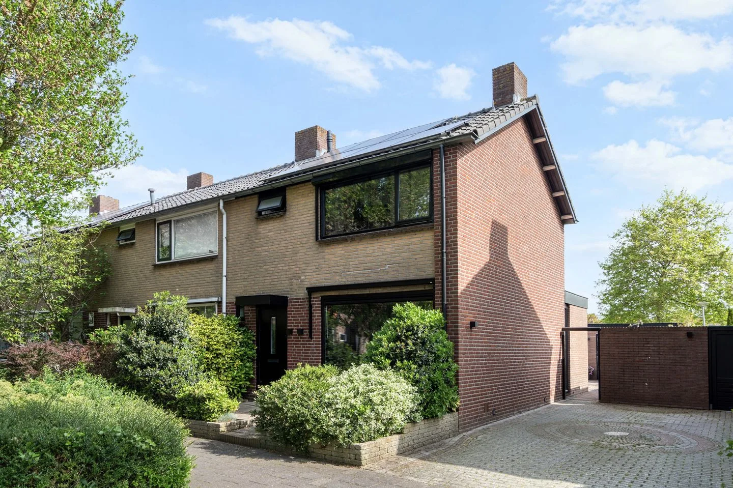 Molenweg 65 Monster