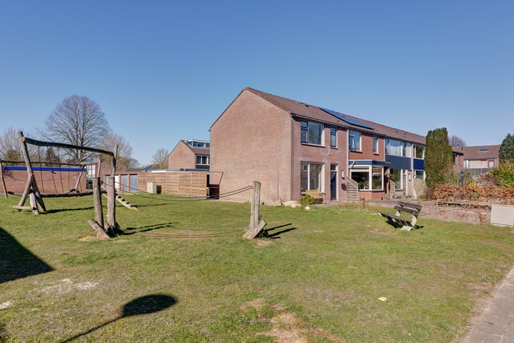 Molkampen 47 en Eelde foto