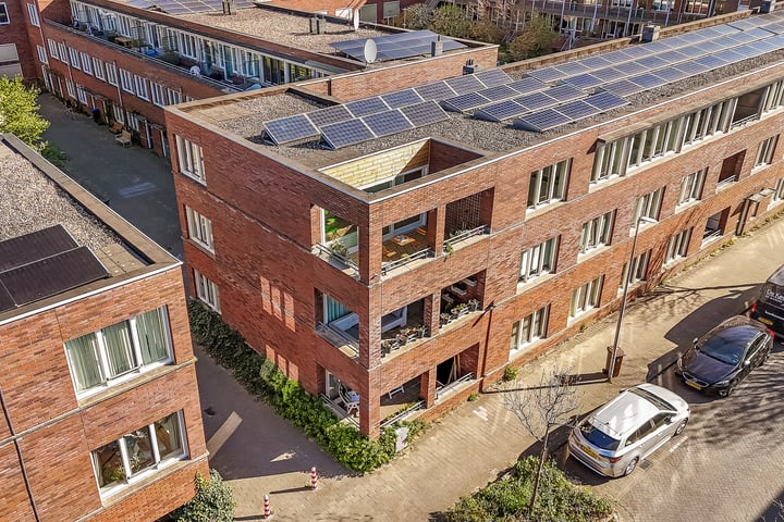 Molukkenstraat 47 in Utrecht photo