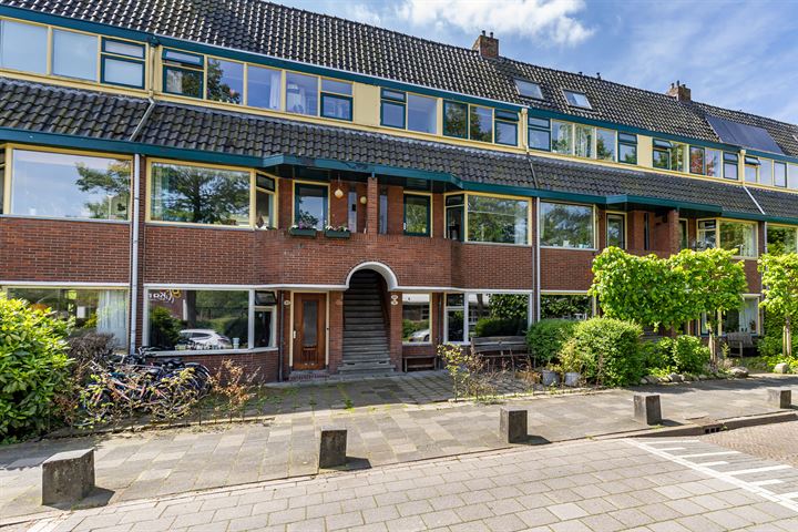 Molukkenstraat 66 en Groningen foto