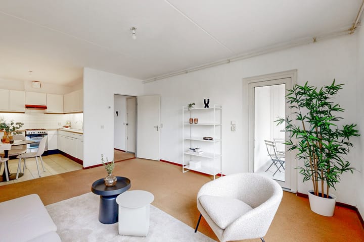 Montfoorthof 155 in Amsterdam photo