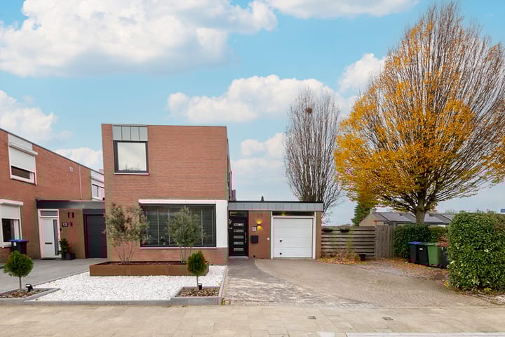 Montgomerystraat 15 in Heerlen