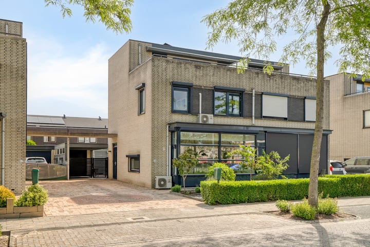 Morelberg 49 en Roosendaal foto