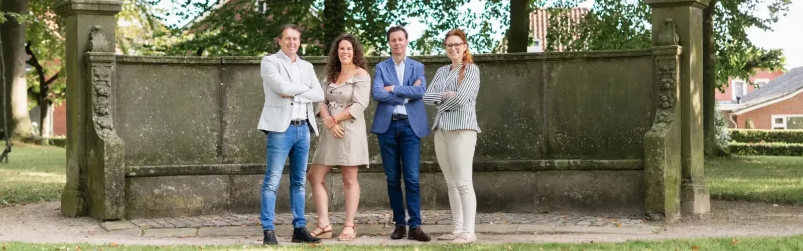 Team foto van Morskieft De Twentsche Makelaar | Buitenstate