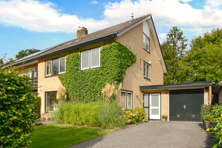 Mozartlaan 2 in Huizen foto