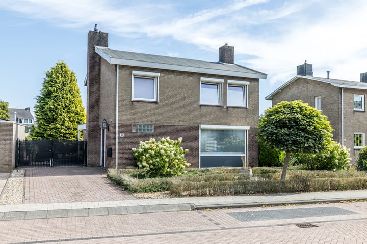 Mozartstraat 31 dans Brunssum photo