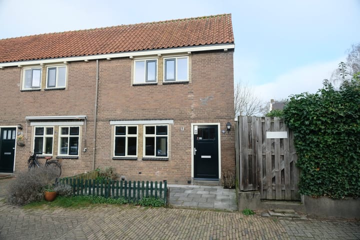 Mr. A. Pijnacker Hordijkstraat 10 in Tiel photo