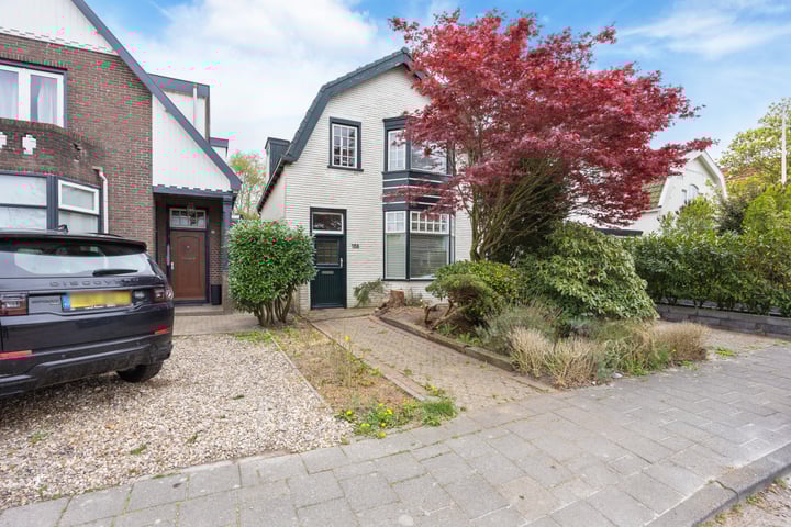 Mr. P.J. Troelstraweg 168 in Leeuwarden photo