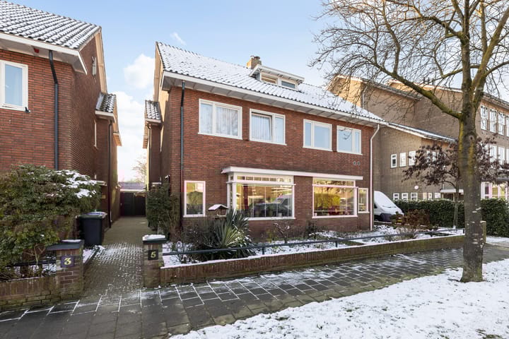 Mr. Troelstrastraat 5 in Enschede