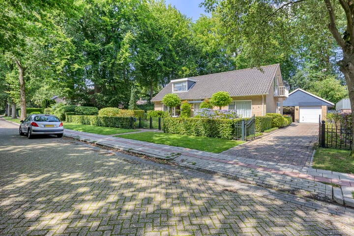 Mr Verwerstraat 8 in Oosterwolde Foto