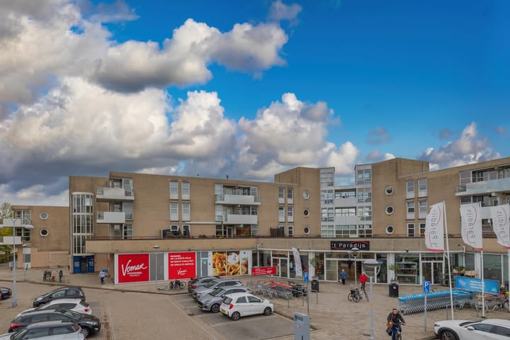 Muiderbos 86 in Hoofddorp photo