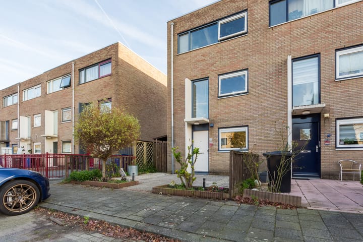 Multatuliweg 17 in Almere photo