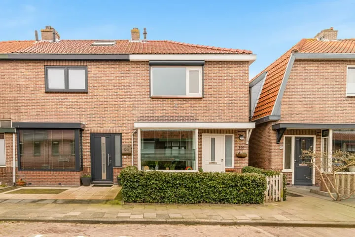 Munnikenweg 121 in Beverwijk