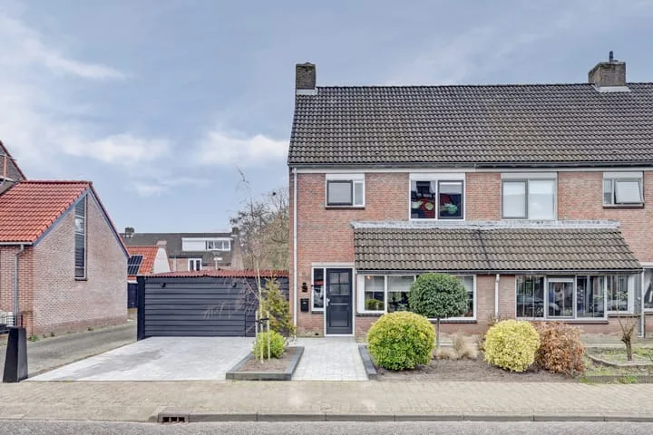 Munnikenwoud 34 Zwaag