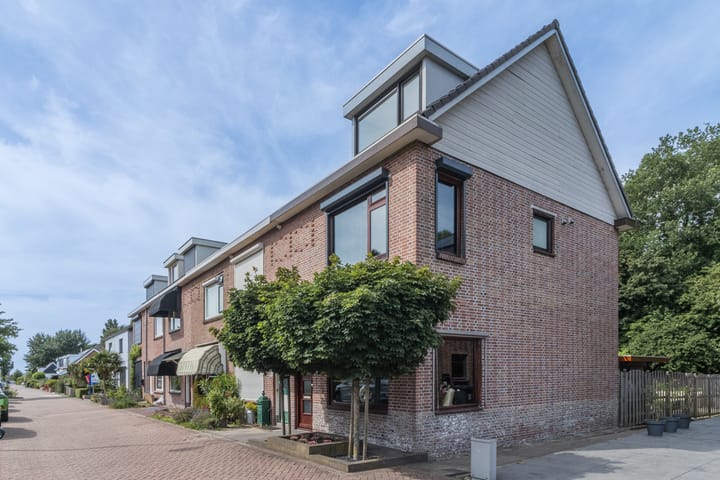 Naaldwijkseweg 302 dans 's-Gravenzande photo