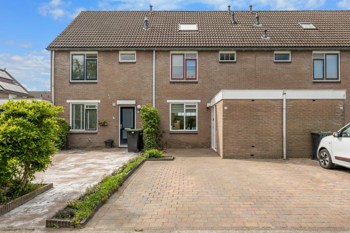 Nageljongen 10 in Sappemeer Foto