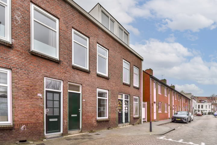 Narcissenstraat 67B-BOR in Rotterdam photo