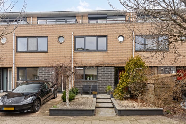 Photo of property Nat King Colestraat 17, Zaandijk