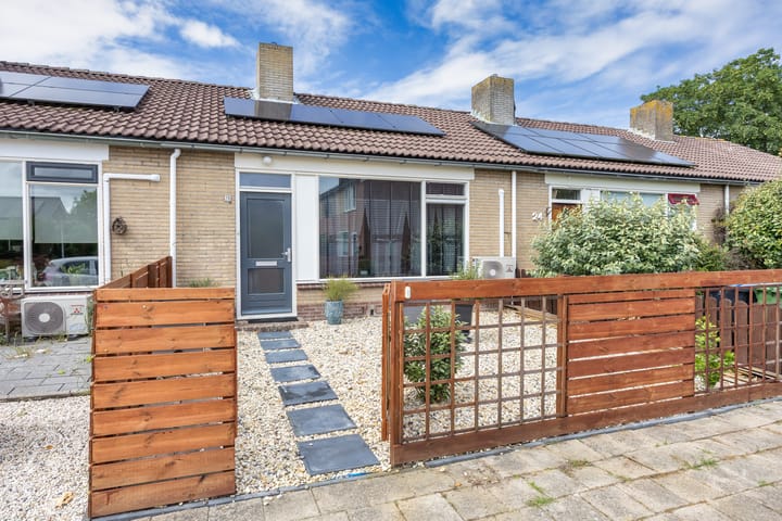 Neeltie Jansstraat 26 in St.-Jacobiparochie photo