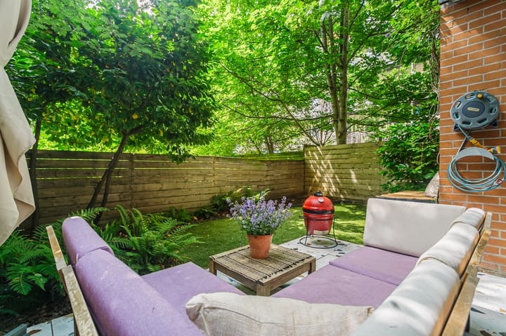 Niasstraat 30A in Amsterdam photo