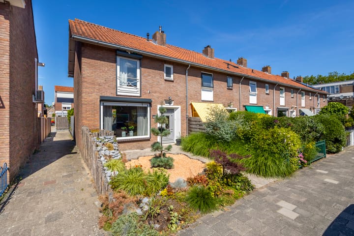 Nicolaas Beetsstraat 32 in Sliedrecht Foto