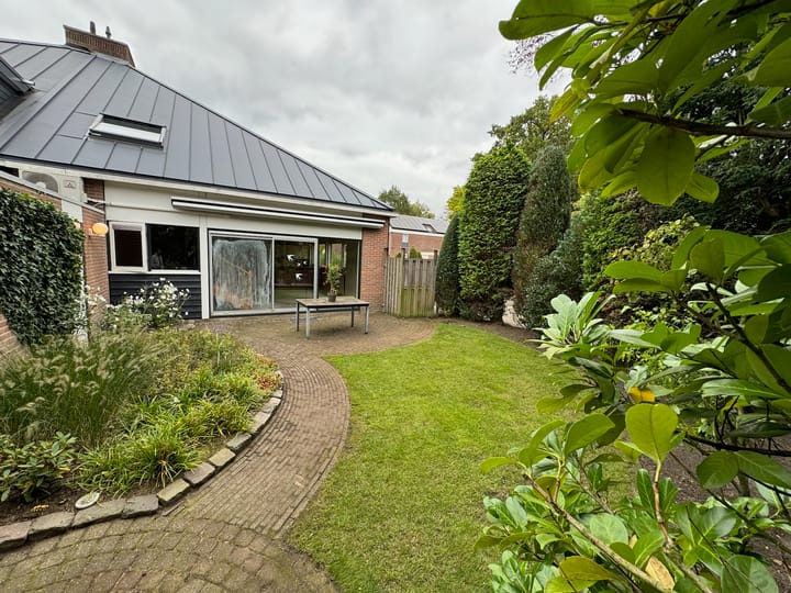 Nieuwe Es 18 in Borne Foto