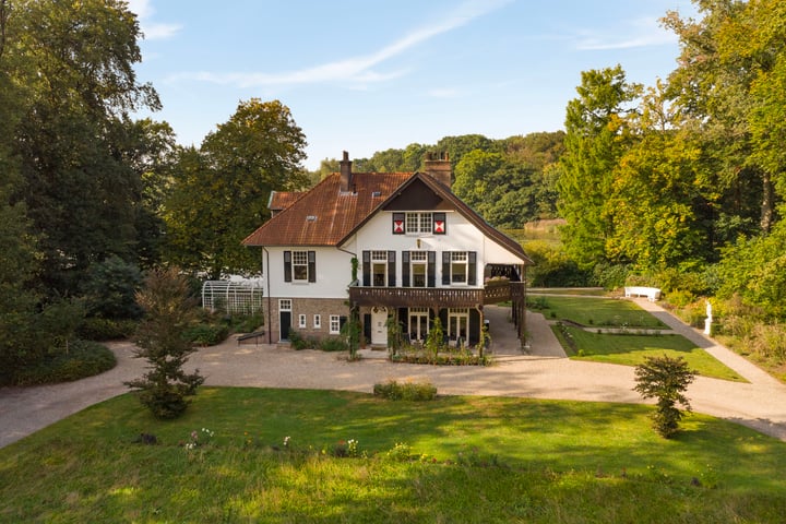 Nieuwe Grensweg 2 in Deurningen foto