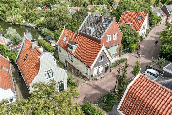 Nieuwendammerdijk 241 in Amsterdam photo