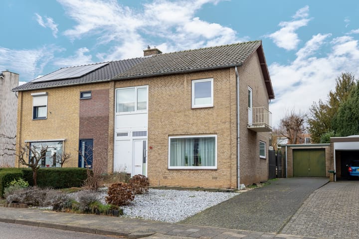 Nieuwenhofstraat 14 in Beek