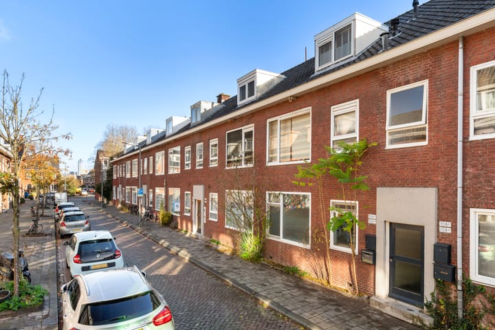 Nieuwenhoornstraat 106A in Rotterdam photo
