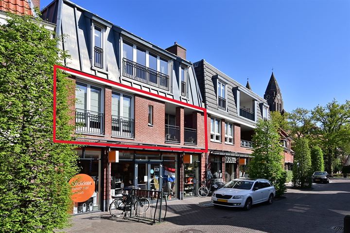 Nieuweweg 4b en Laren foto