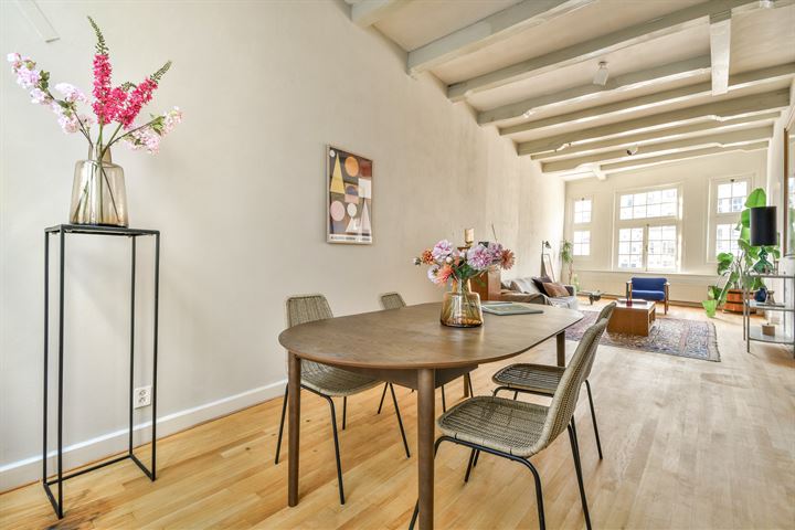 Nieuwezijds Voorburgwal 45 dans Amsterdam photo