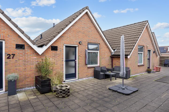 Nieuwstraat 25 in Zuidhorn Foto