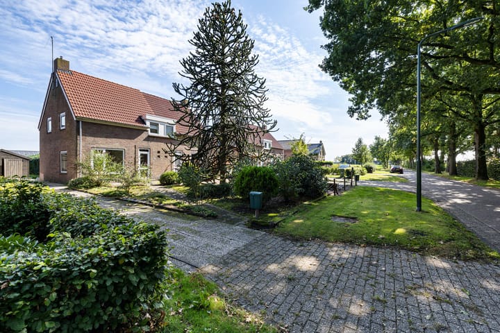 Nijeberkoperweg 5 in Jubbega foto