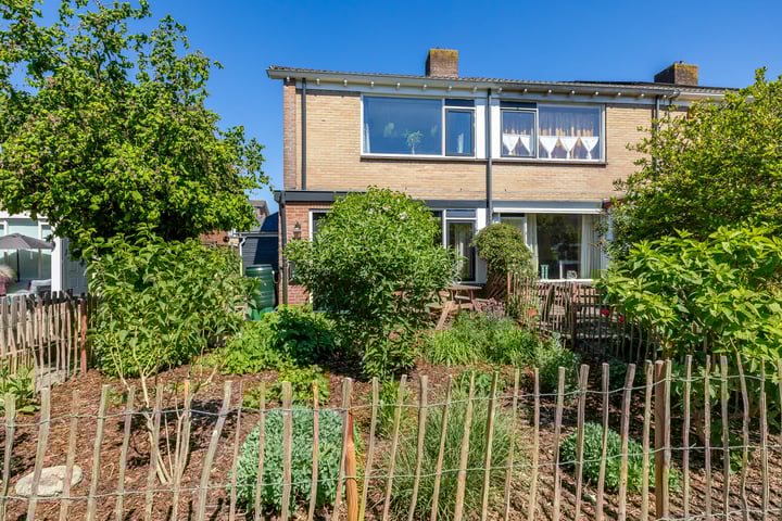 Nijenoertweg 103 en Leek foto