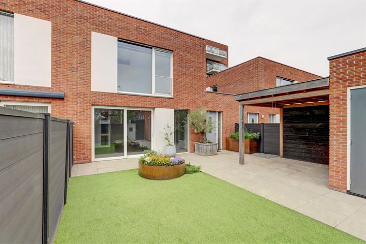 Nijeveenstraat 9 en 's-Gravenhage foto