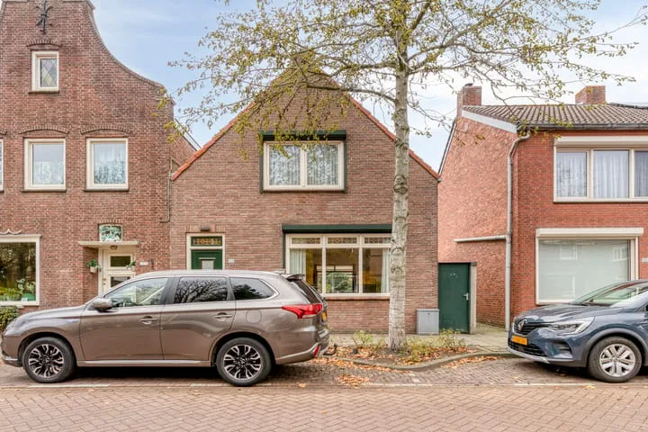 Nispensestraat 122 in Roosendaal